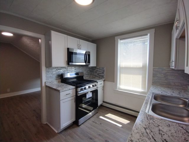 485 Peckham St #III, Fall River, MA 02721