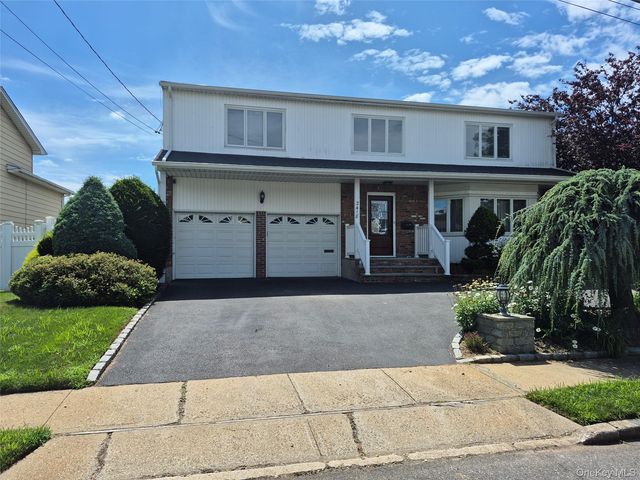 2418 Knob Hill Drive, Bellmore, NY 11710