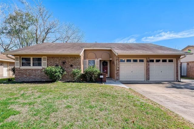 2709 Livingston Dr, Pearland, TX 77584