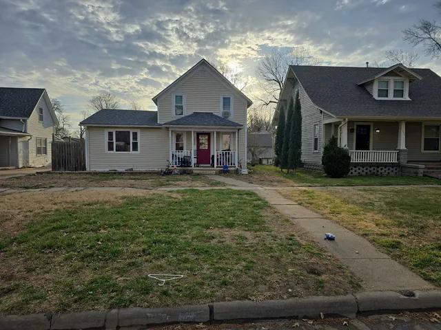 2006 Wilson St, Falls City, NE 68355