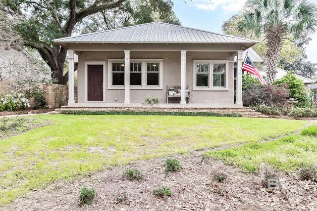 104 Cliff Dr, Fairhope, AL 36532