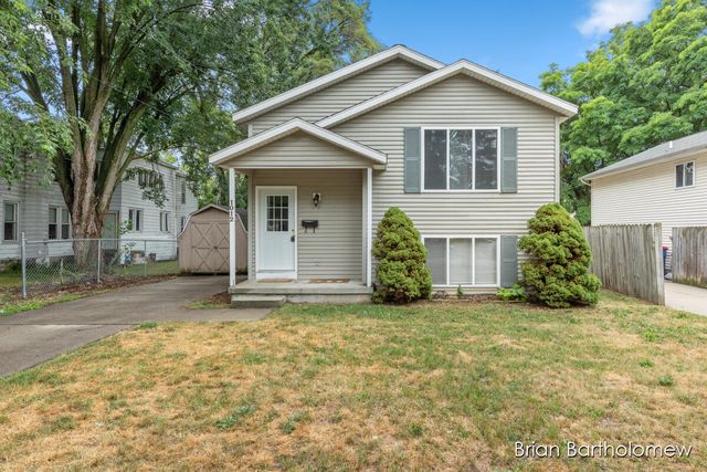 1012 Sibley St NW, Grand Rapids, MI 49504