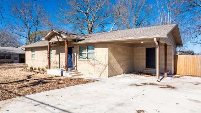 906 W  Mississippi St, Beebe, AR 72012