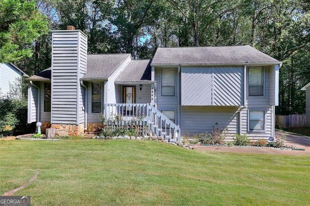 4596 Mossy Ln, Lilburn, GA 30047