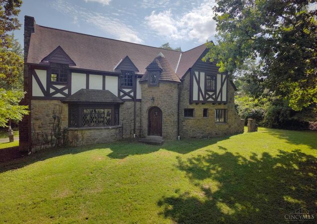 2019 Adams Rd, Cincinnati, OH 45231
