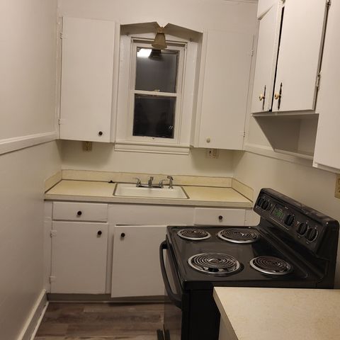 1671 Broadway #2, Schenectady, NY 12306