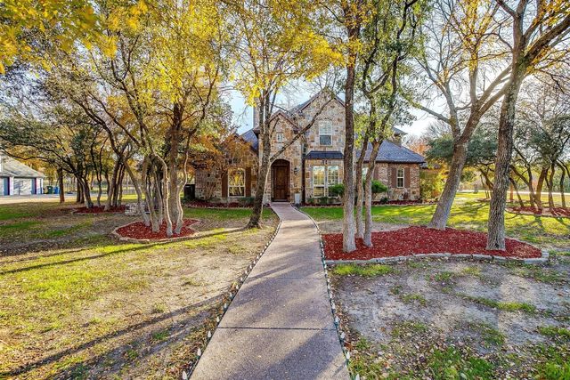 500 Crested Oak Ct, Fort Worth, TX 76108