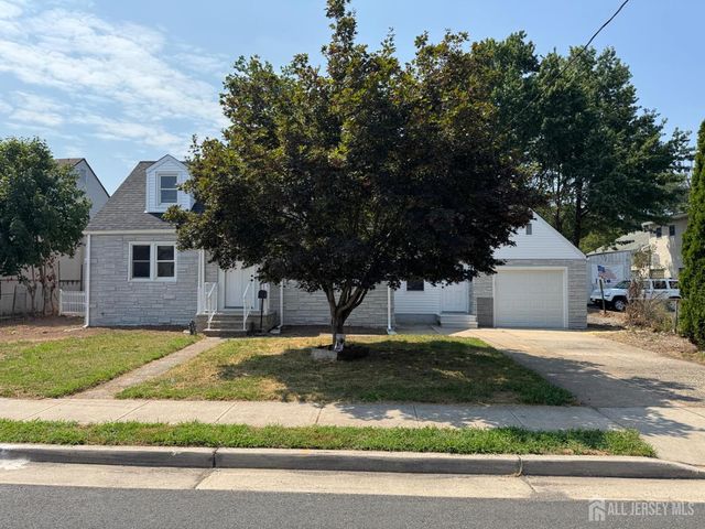 16 S  3rd Ave, Manville, NJ 08835