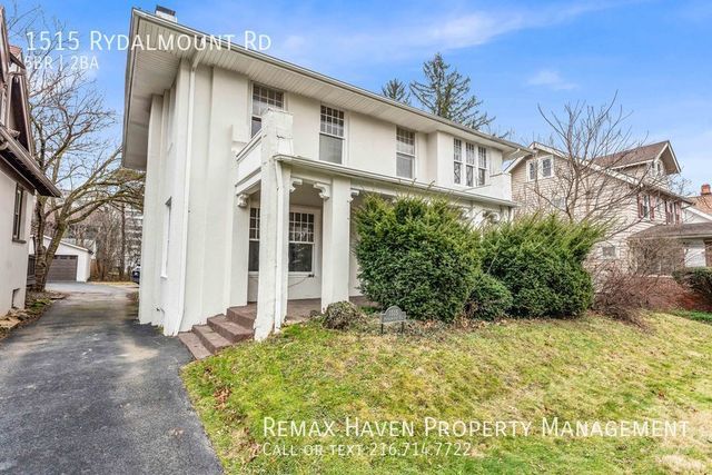 1515 Rydalmount Rd, Cleveland Heights, OH 44118