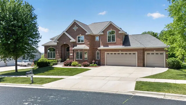 1516 Blue Ridge Trail, Waunakee, WI 53597