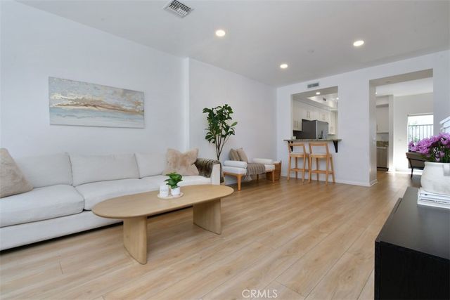 10918 Morrison St #3, North Hollywood, CA 91601