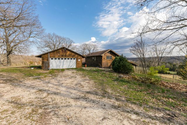 417 Independence Drive, Fordland, MO 65652