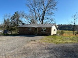 1076 Highway 13 N, Lobelville, TN 37097