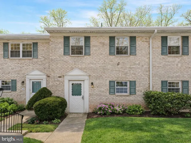 21 Cavendish Dr, Ambler, PA 19002
