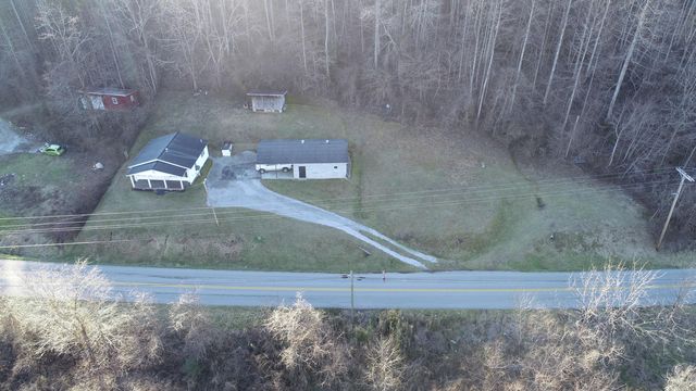 7539 State Highway 223, Flat Lick, KY 40935