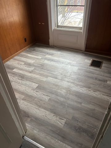 124 W  7th St #1, Oswego, NY 13126