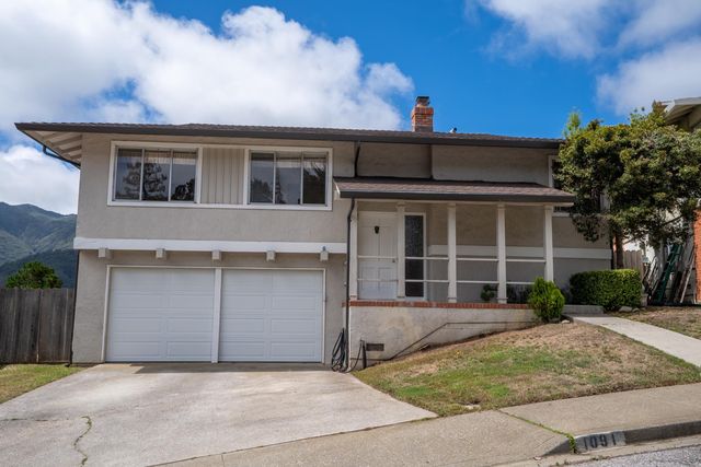 1091 Park Pacifica Ave, Pacifica, CA 94044