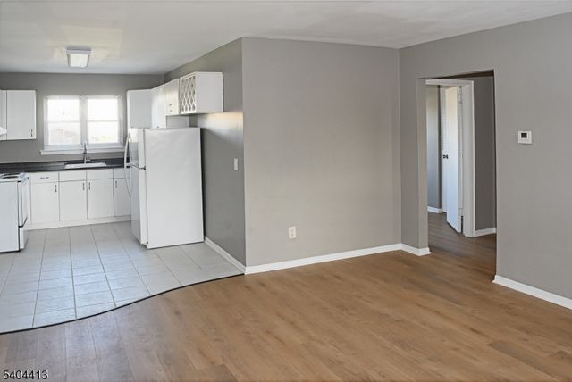 191 N Beverwyck Rd #10, Lake Hiawatha, NJ 07034