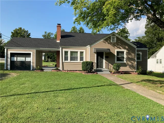 412 W  4th St, Blackstone, VA 23824