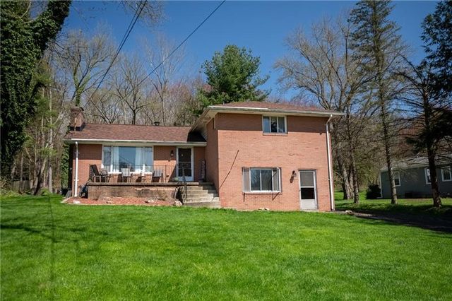 1459 Maple Dr, Hermitage, PA 16148