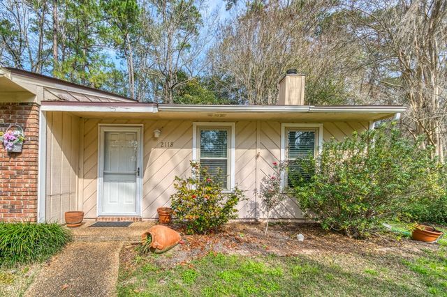 2118 Victory Garden Ln, Tallahassee, FL 32301