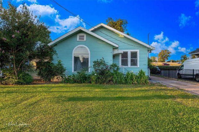 1108 Delhi St, Bossier City, LA 71111