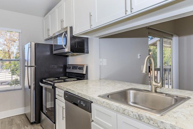 1400 Barton Rd #1605, Redlands, CA 92373