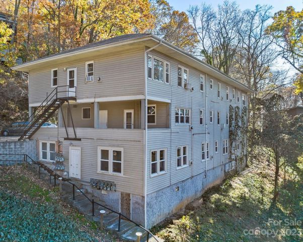 37 Skyview Pl, Asheville, NC 28804