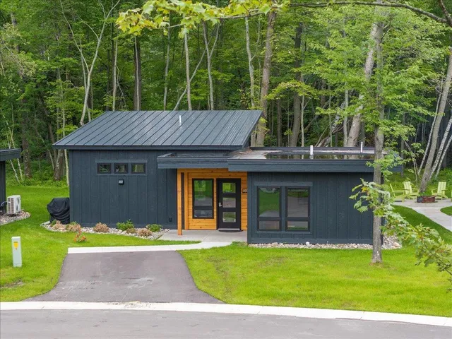 Quarterdeck Resort 404 9835 Adventure Way SW, Nisswa, MN 56468