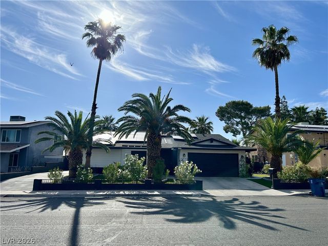 5036 Rollingwood Dr, Las Vegas, NV 89120