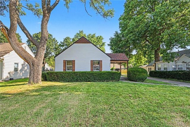 5016 W  51st St, Roeland Park, KS 66205
