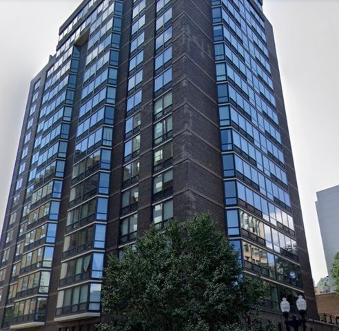 21 W  Goethe St #7A, Chicago, IL 60610