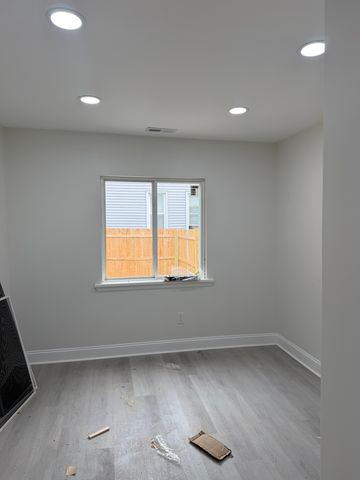 785 Chestnut St, Camden, NJ 08103