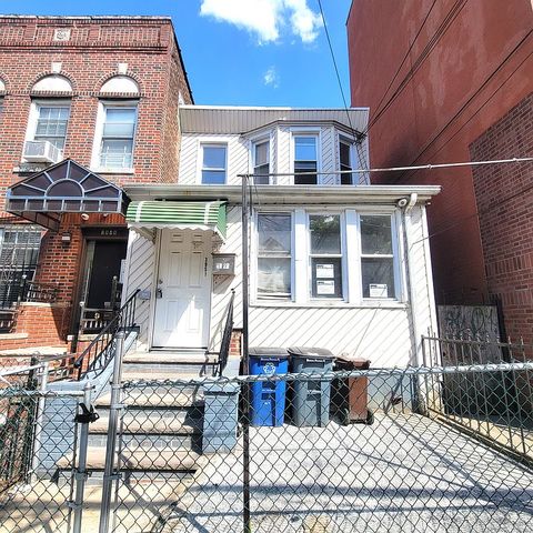 39-51 64th St #3951, Woodside, NY 11377