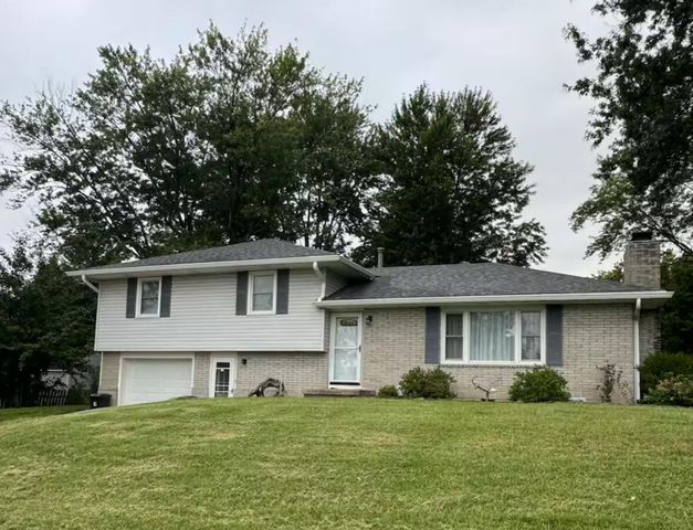 811 N  Brunswick Ave, Marshall, MO 65340