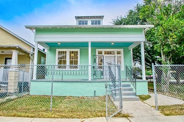 4034 Hollygrove St, New Orleans, LA 70118