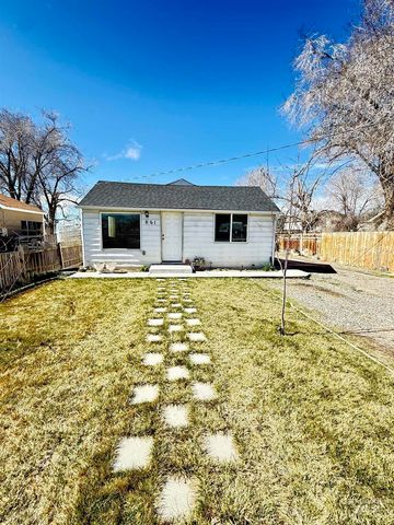 661 Jackson St, Twin Falls, ID 83301
