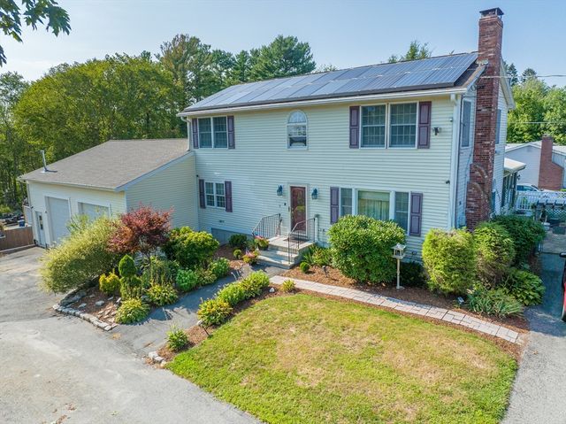 84 Washington St, Whitman, MA 02382