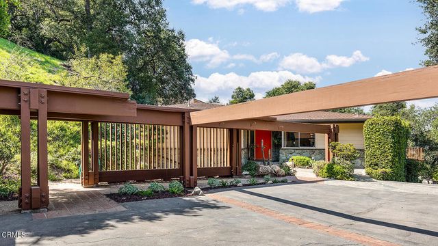 808 Inverness Dr, La Canada Flintridge, CA 91011