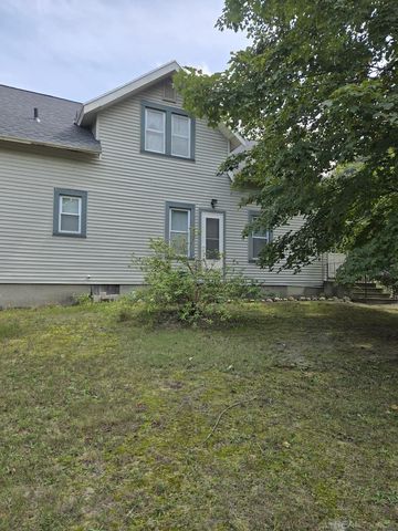 4274 Jensen Rd, Fruitport, MI 49415