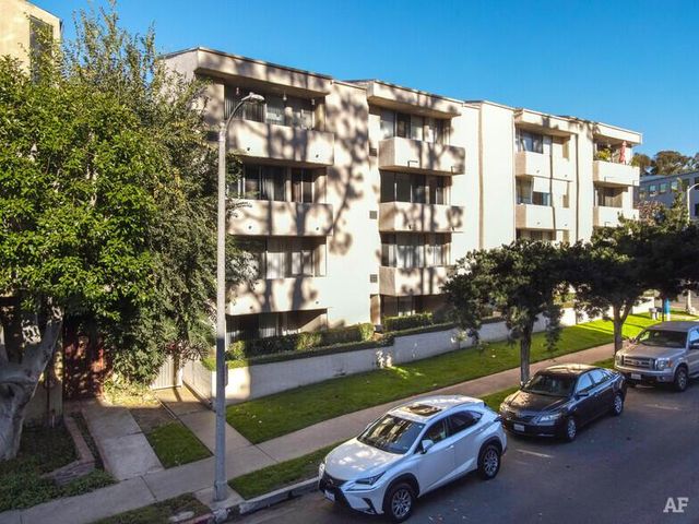 1145 Barry Ave #314, Los Angeles, CA 90049