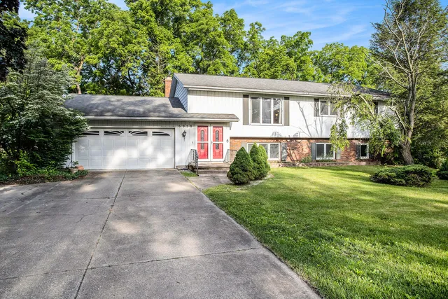 6958 Paddock Ln, Jackson, MI 49201