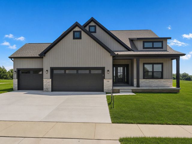 713 Wheatley Dr, Mahomet, IL 61853