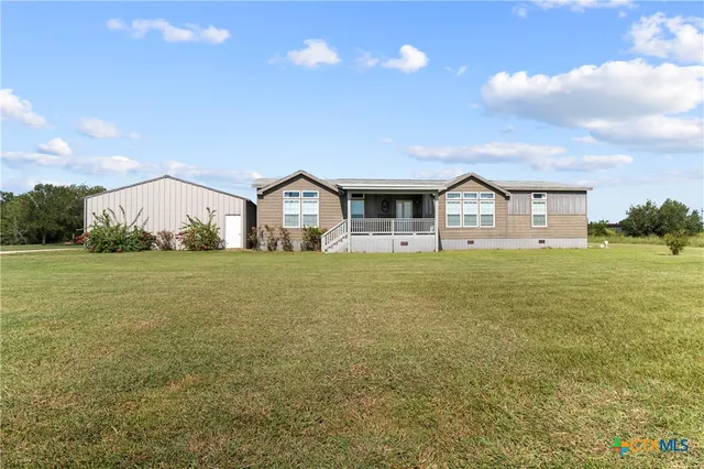116 FM 3131, Edna, TX 77957