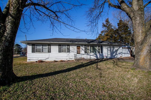 105 Wesley Ave  #5-6, Hallsville, MO 65255