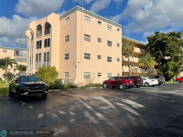 4211 NW 41st St #402, Fort Lauderdale, FL 33319