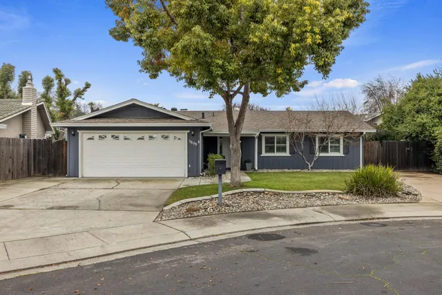 3809 Meadowview Ct, Modesto, CA 95355