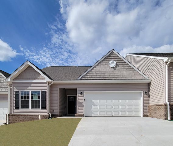 6660 Little Walk Rd, Roanoke, VA 24019