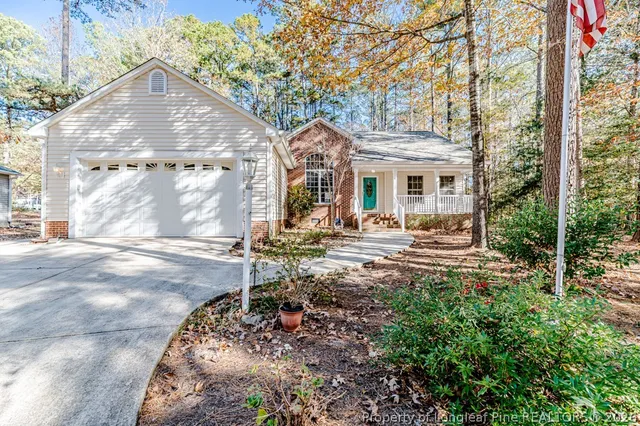4023 Kitten Cv, Sanford, NC 27332