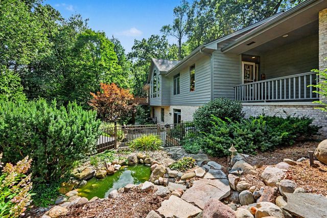 6369 Breckenridge Dr, Kalamazoo, MI 49009
